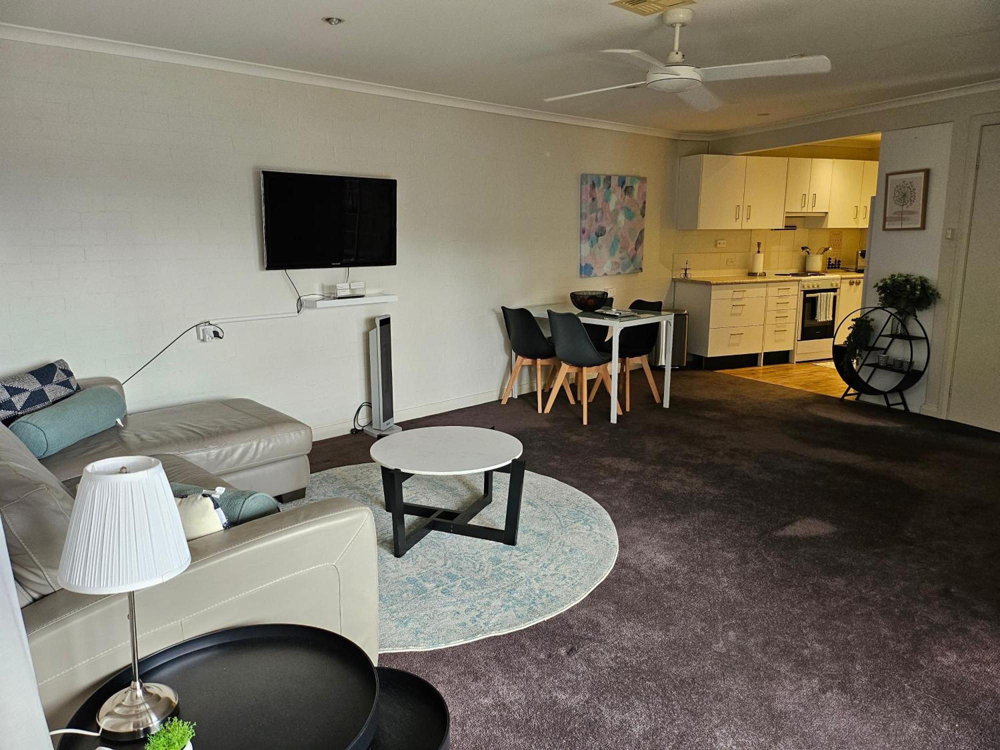 Guest Suite In Duffy Weston Creek Extérieur photo